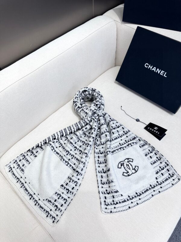 Chanel Haute Couture Cashmere Scarf - Image 5