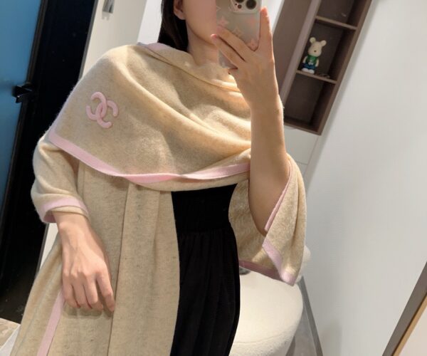 CHANEL Nepal Cashmere Scarf - Image 2