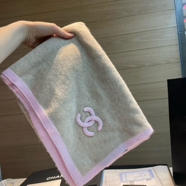 CHANEL Nepal Cashmere Scarf - Image 3