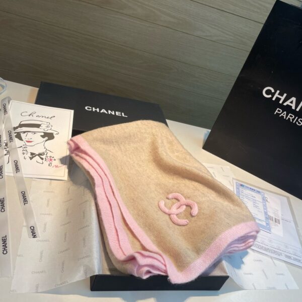 CHANEL Nepal Cashmere Scarf - Image 4