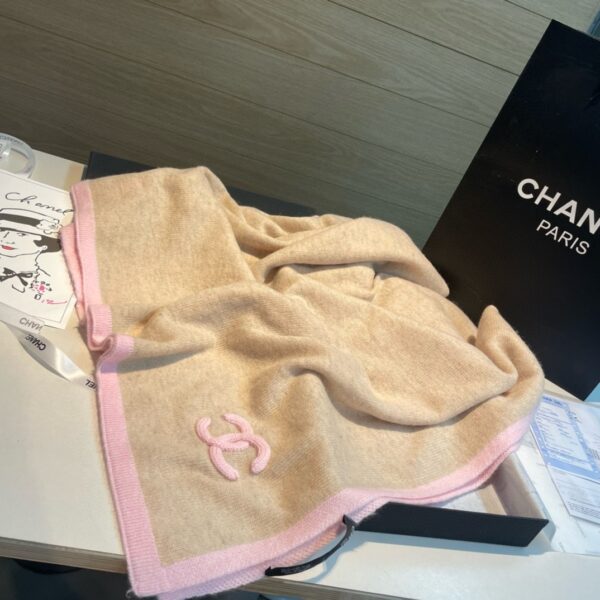 CHANEL Nepal Cashmere Scarf - Image 5