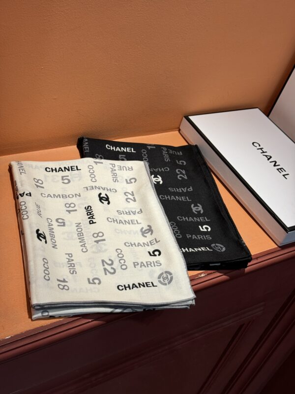 Chanel Autumn/Winter New Scarf - Image 8