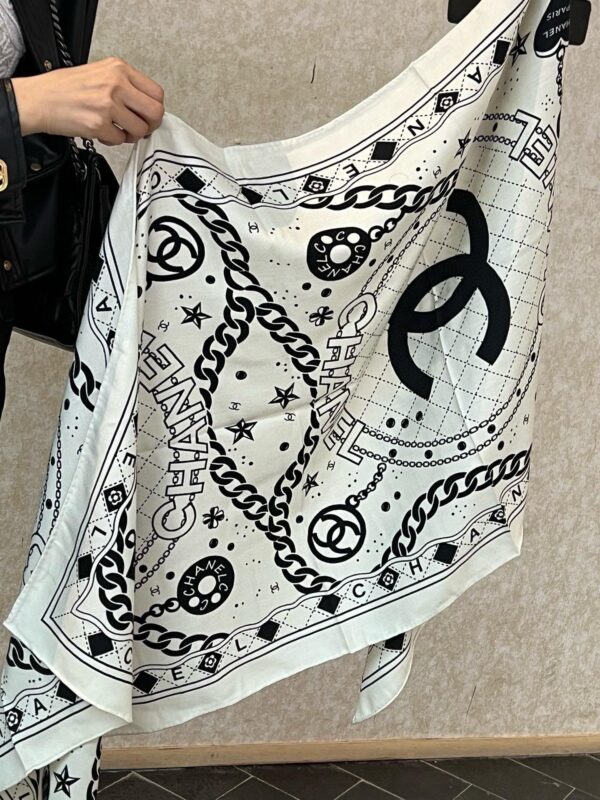 Chanel Autumn/Winter New Scarf - Image 6