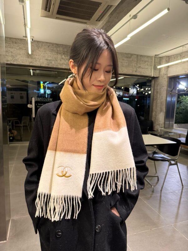Chanel Classic Cashmere Scarf - Image 2