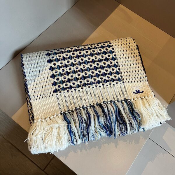 Chanel Knitted Scarf - Image 7