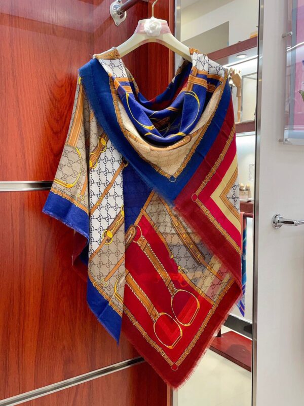GUCCI cashmere handkerchief - Image 5