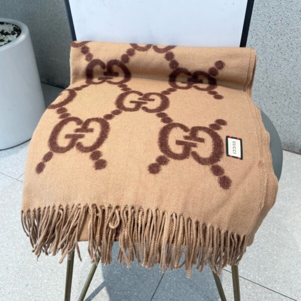 GUCCI cashmere shawl scarf - Image 3