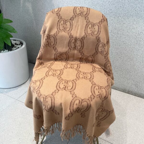GUCCI cashmere shawl scarf - Image 7