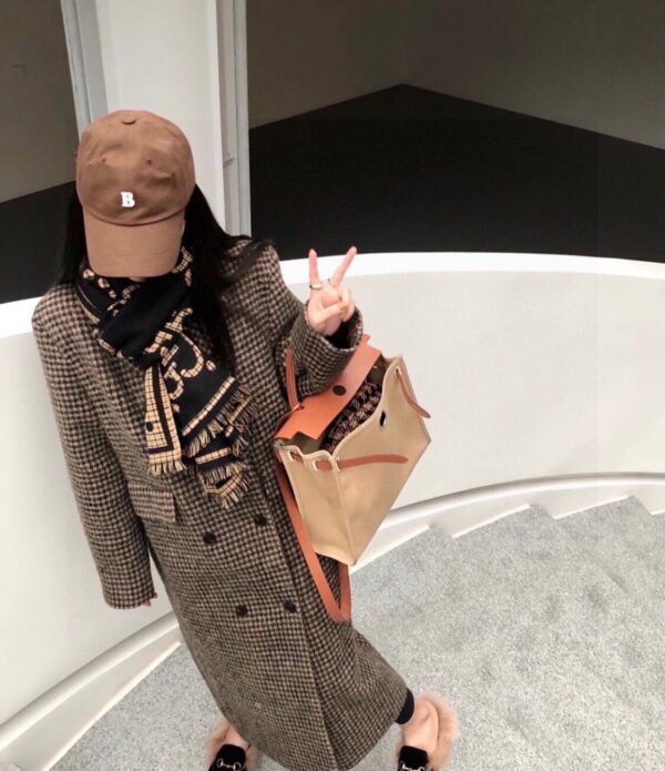 GUCCI wool and silk scarf - Image 3