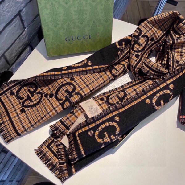 GUCCI wool and silk scarf - Image 7