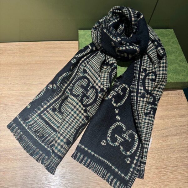 GUCCI wool and silk scarf - Image 7