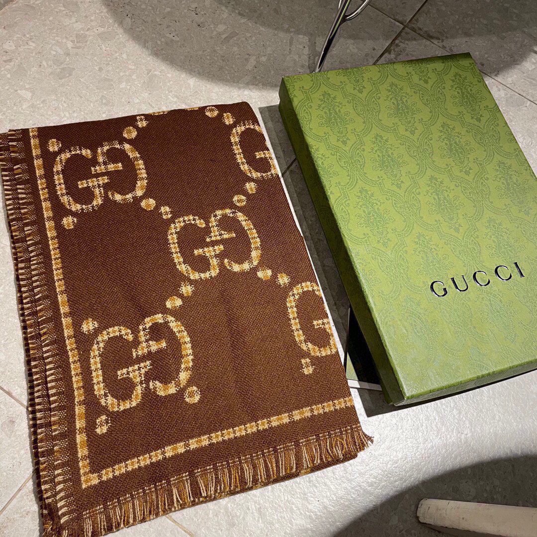 GUCCI wool and silk scarf