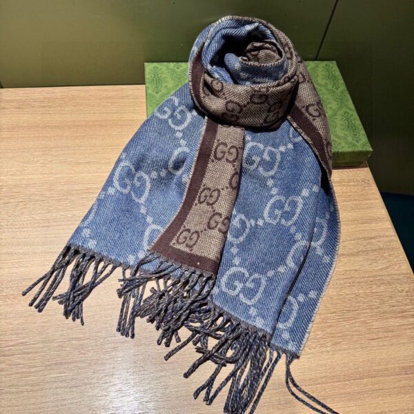 Gucci Ryan wool scarf - Image 7