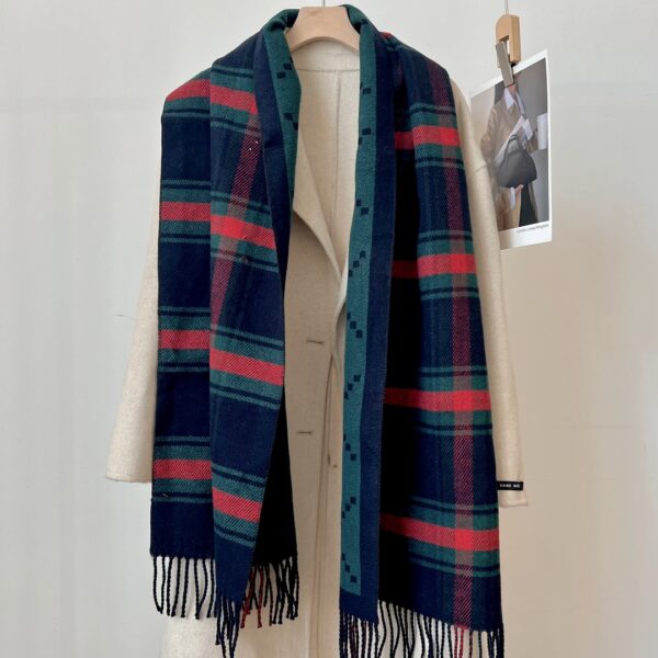 GUCCI double G cape, british plaid double-sided scarf - Image 2