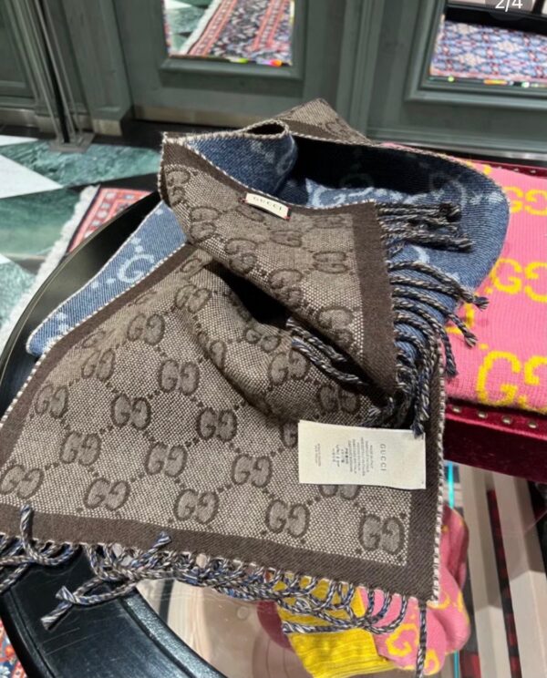 GUCCI jacquard double-sided scarf - Image 2