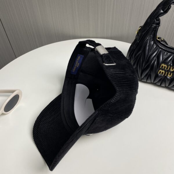 LV Corduroy baseball cap - Image 4
