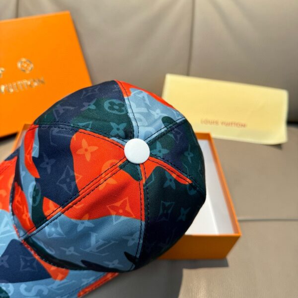 LV camouflage baseball cap - Image 5