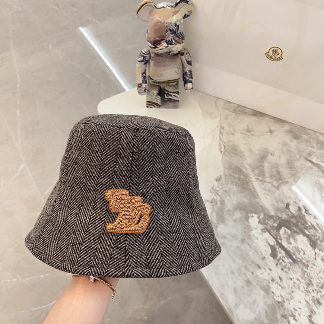LV fisherman hat