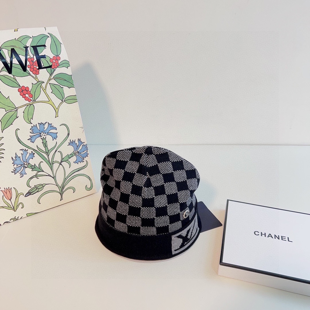 LV knitted yarn cap - Image 5