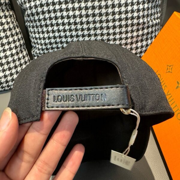 LV baseball cap - Image 7