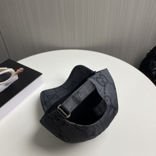 GUCCI casual baseball cap - Image 2