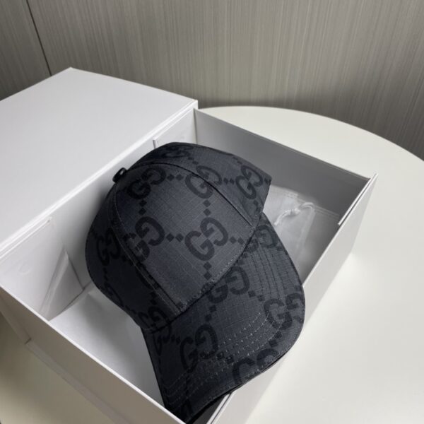 GUCCI casual baseball cap - Image 8