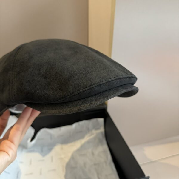 GUCCI deer skin velvet duck tongue forward hat - Image 2