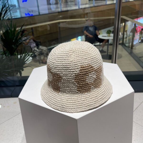 GUCCI knitted hat sun hat - Image 2