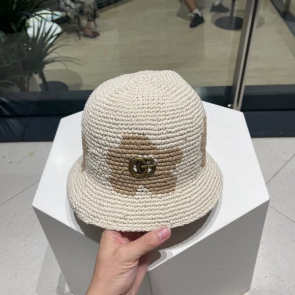 GUCCI knitted hat sun hat - Image 4