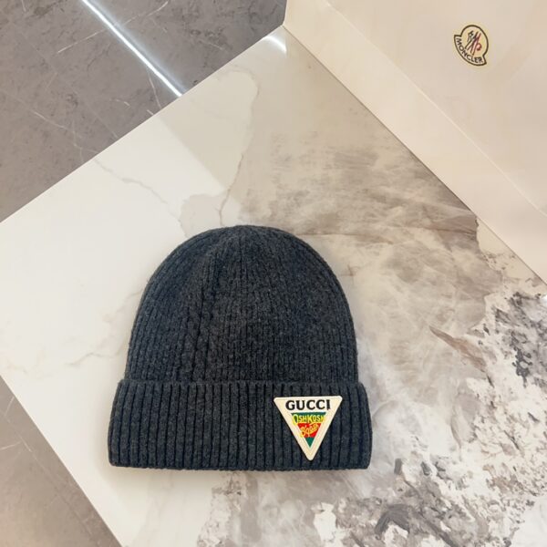 GUCCI velvet knitted yarn cap