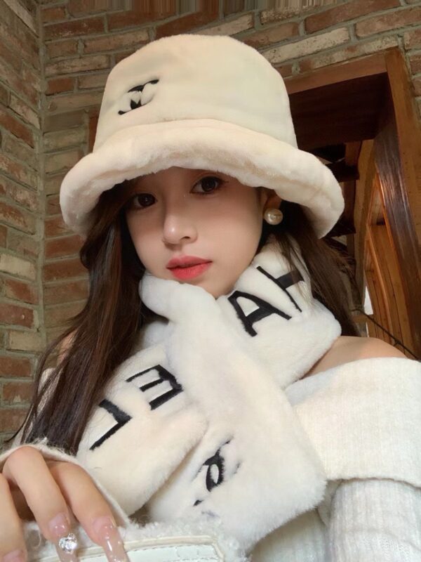 CHANEL minimally customized hat - Image 2