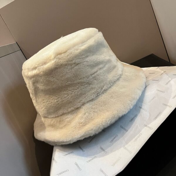 CHANEL minimally customized hat - Image 3