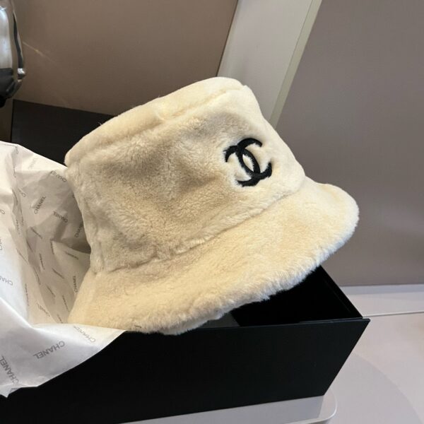 CHANEL minimally customized hat - Image 5