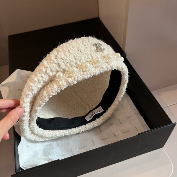 CHANEL beret - Image 4
