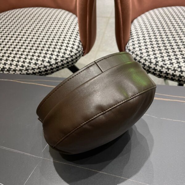 CHANEL beret - Image 6