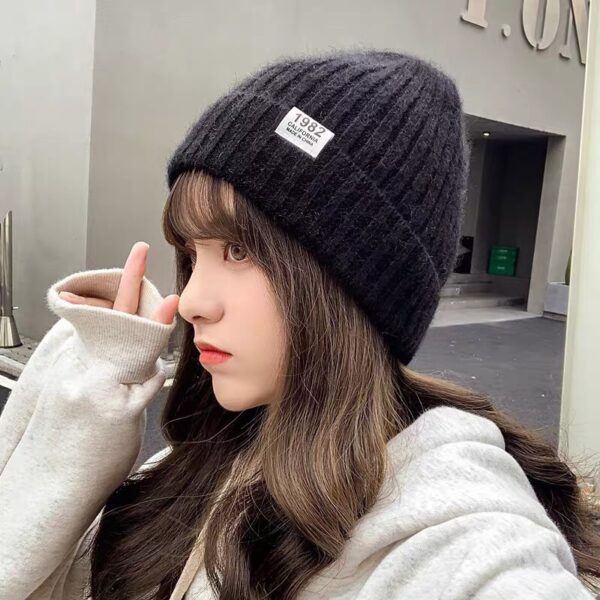 CHANEL knitted versatile woolen hat - Image 2