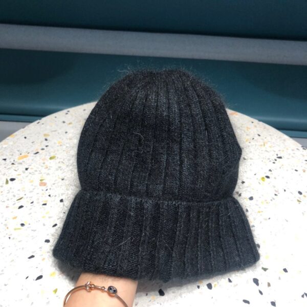 CHANEL knitted versatile woolen hat - Image 5