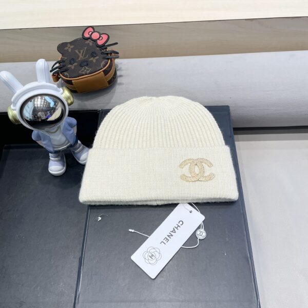 CHANEL double C letter woolen hat