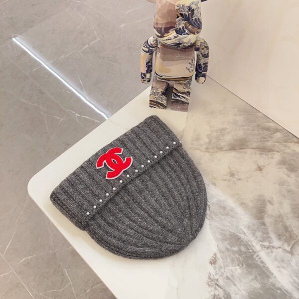 CHANEL rabbit hair knitted yarn cap - Image 3