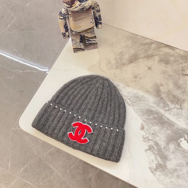 CHANEL rabbit hair knitted yarn cap - Image 4
