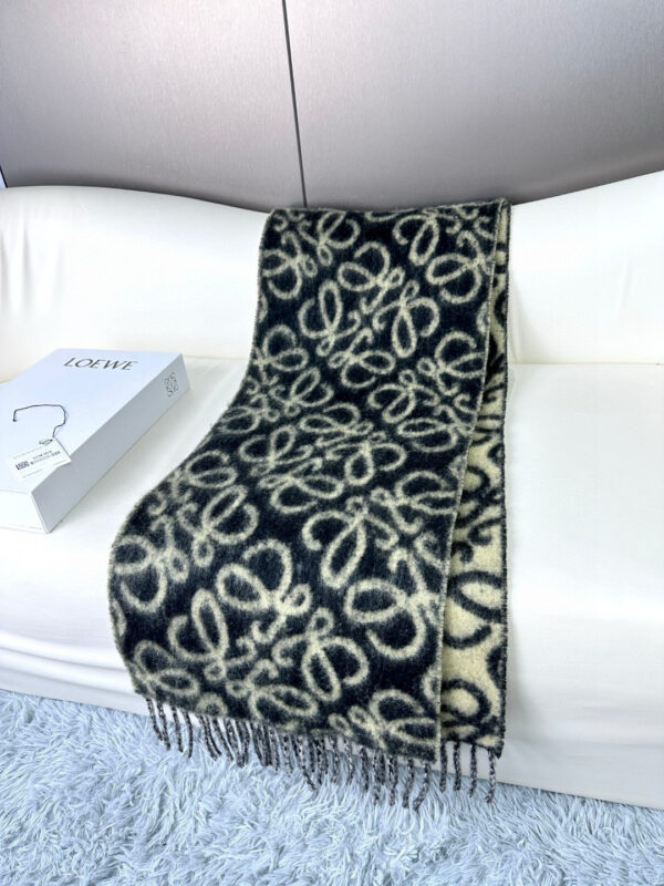 LOEWE wool mohair scarf - Image 4
