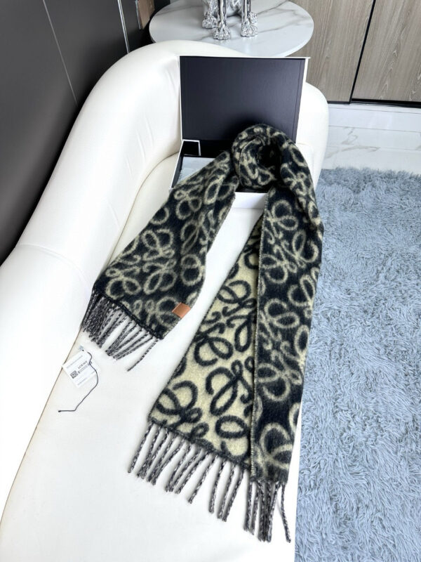 LOEWE wool mohair scarf - Image 7