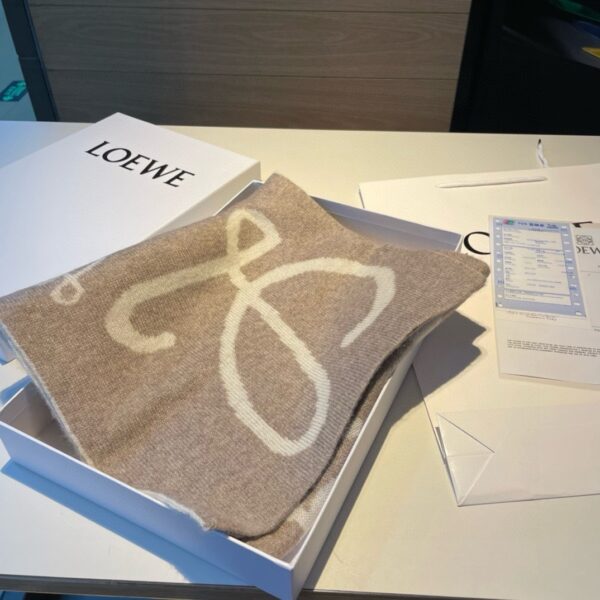 LOEWE cashmere jacquard scarf - Image 3