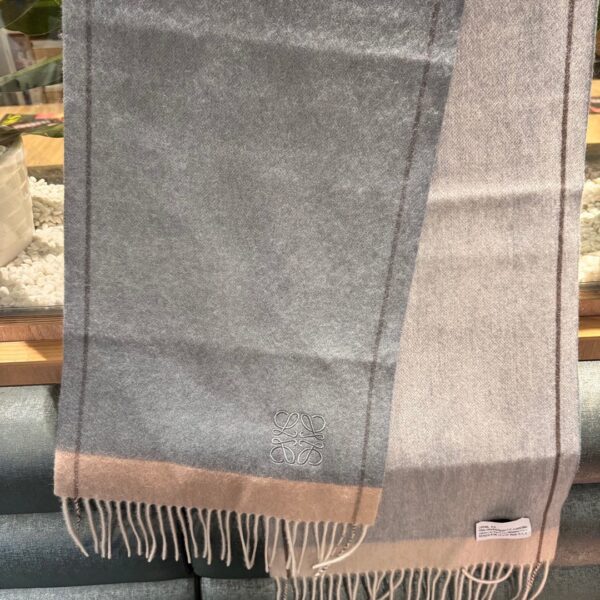 LOEWE cashmere scarf - Image 4