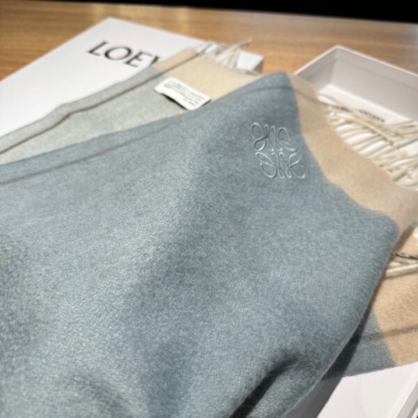 LOEWE cashmere scarf - Image 8