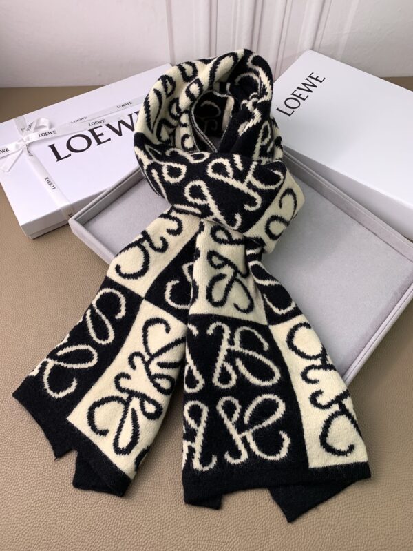 LOEWE cashmere Jacquard Scarf - Image 6