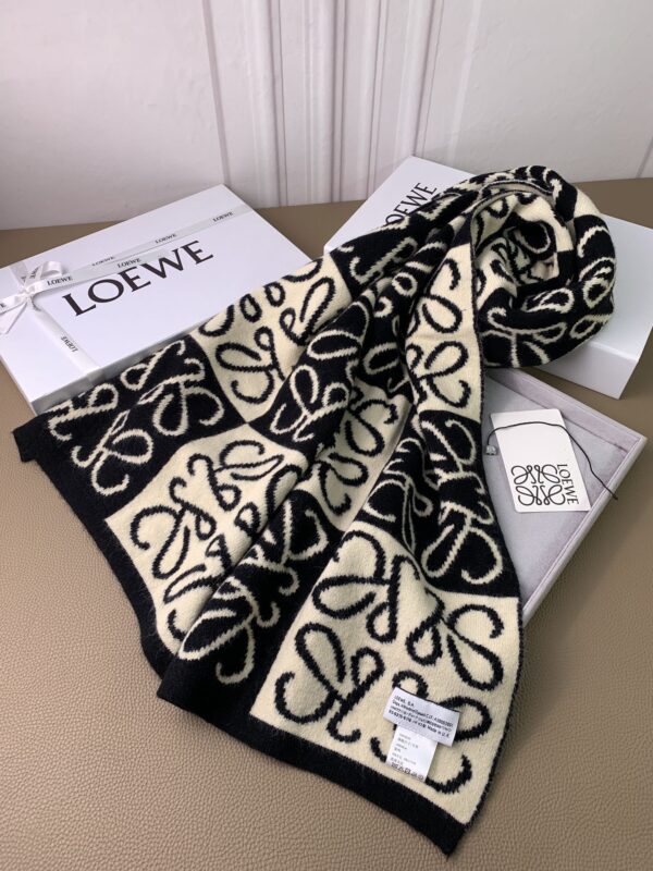 LOEWE cashmere Jacquard Scarf - Image 7
