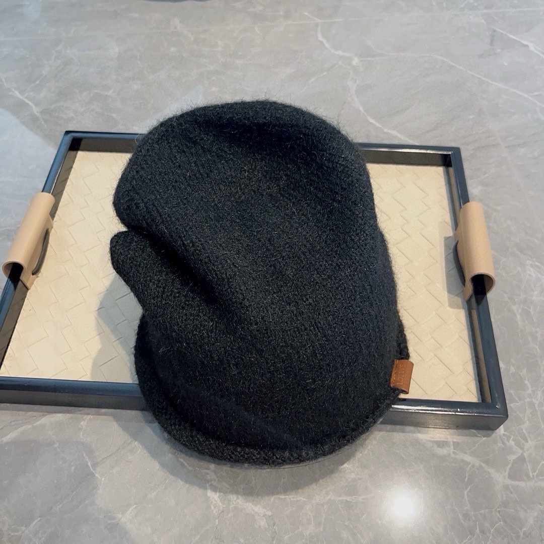 LOEWE hip hop style knitted hat - Image 2
