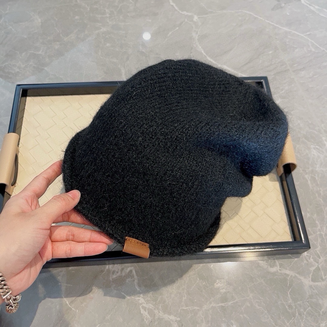 LOEWE hip hop style knitted hat - Image 3