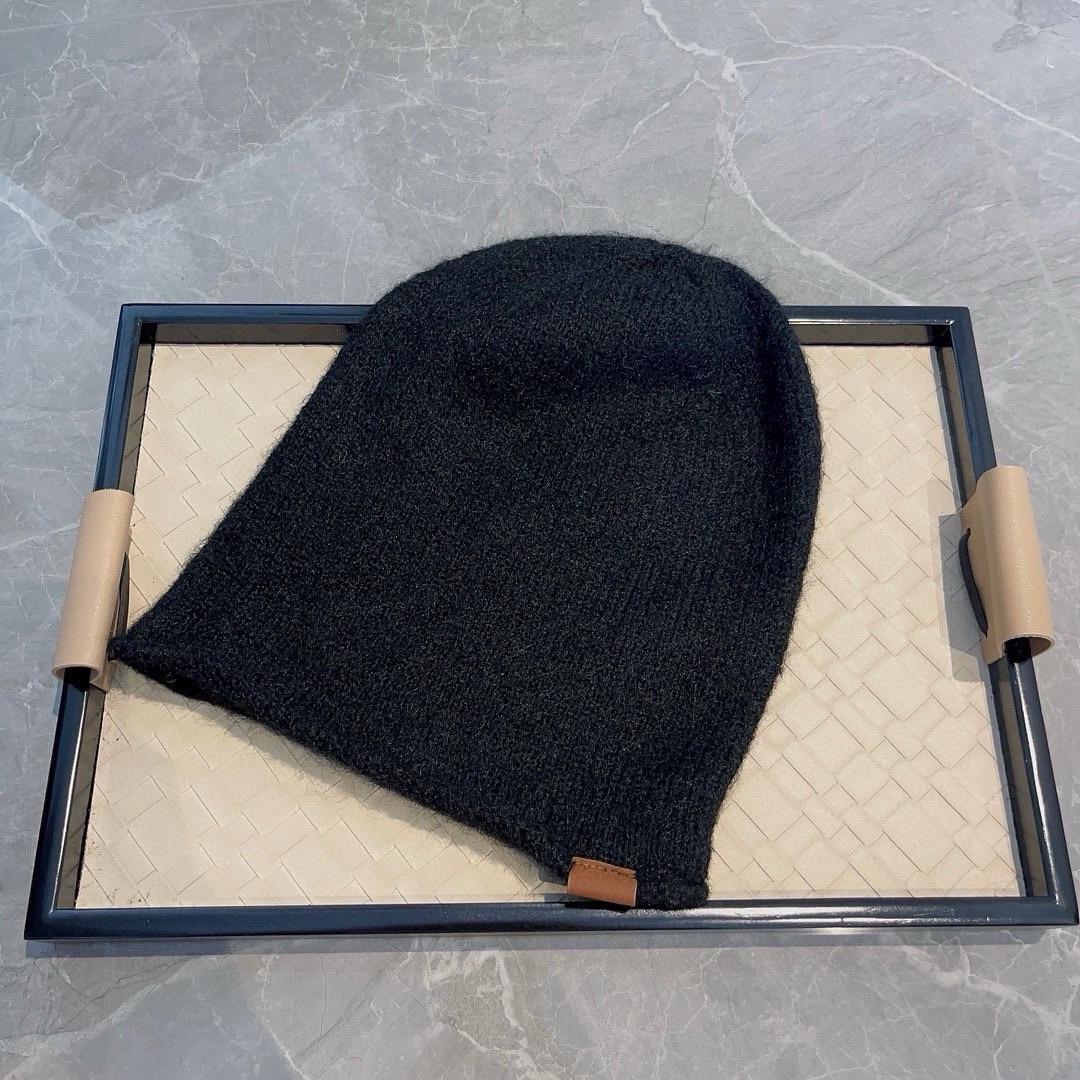 LOEWE hip hop style knitted hat - Image 4
